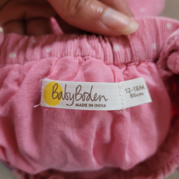 Mini Boden Pink Rainbow Pinnie - Picture 7 of 7